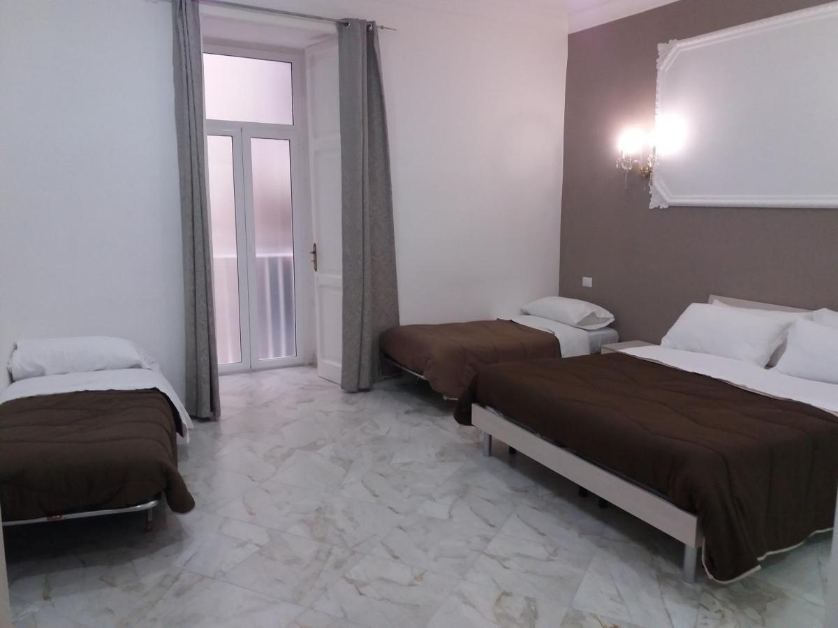 B&Bhotel Emmanuel Napoli ภายนอก รูปภาพ