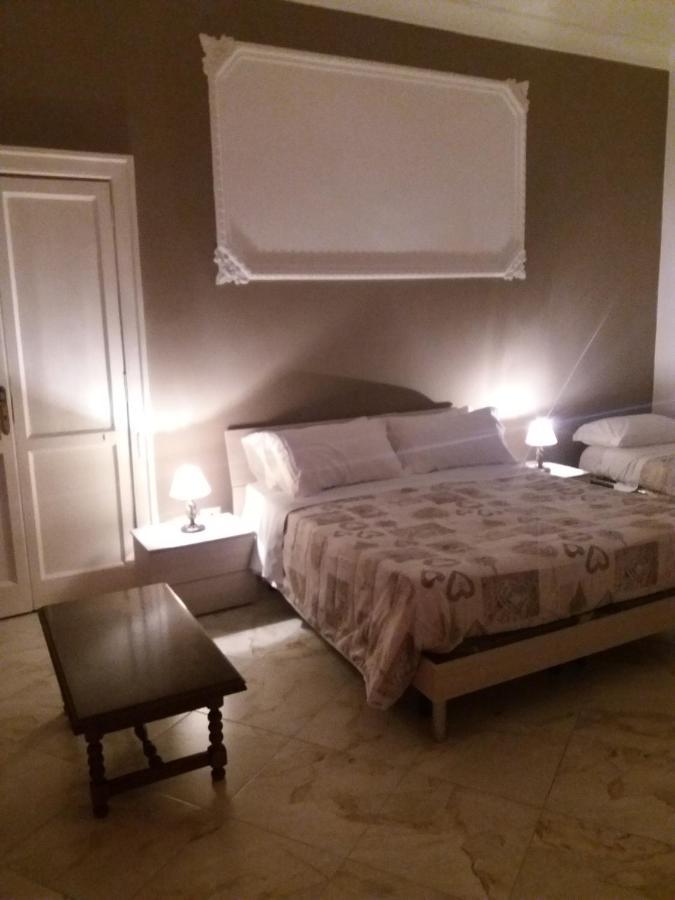 B&Bhotel Emmanuel Napoli ภายนอก รูปภาพ