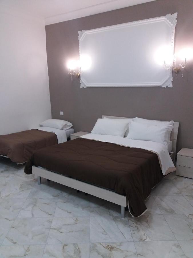 B&Bhotel Emmanuel Napoli ภายนอก รูปภาพ