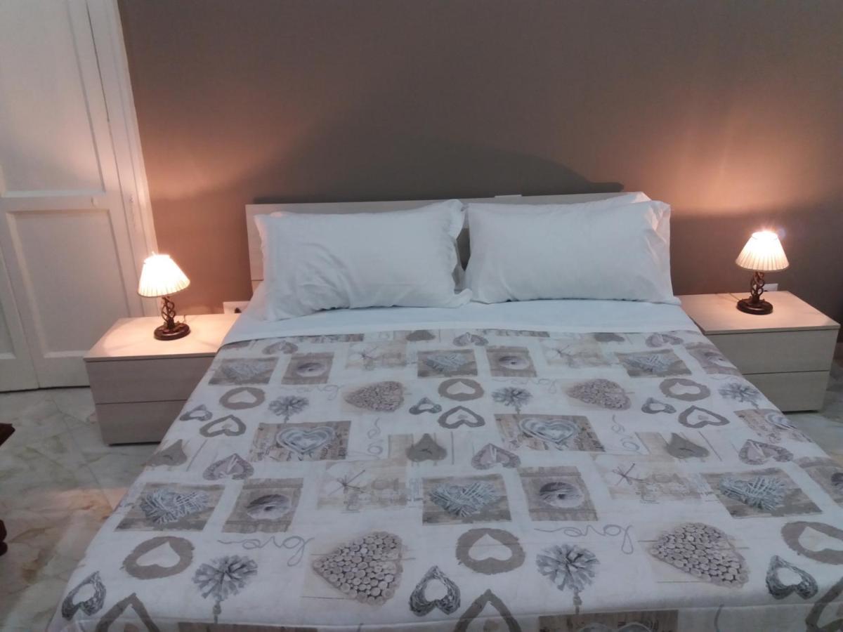 B&Bhotel Emmanuel Napoli ภายนอก รูปภาพ