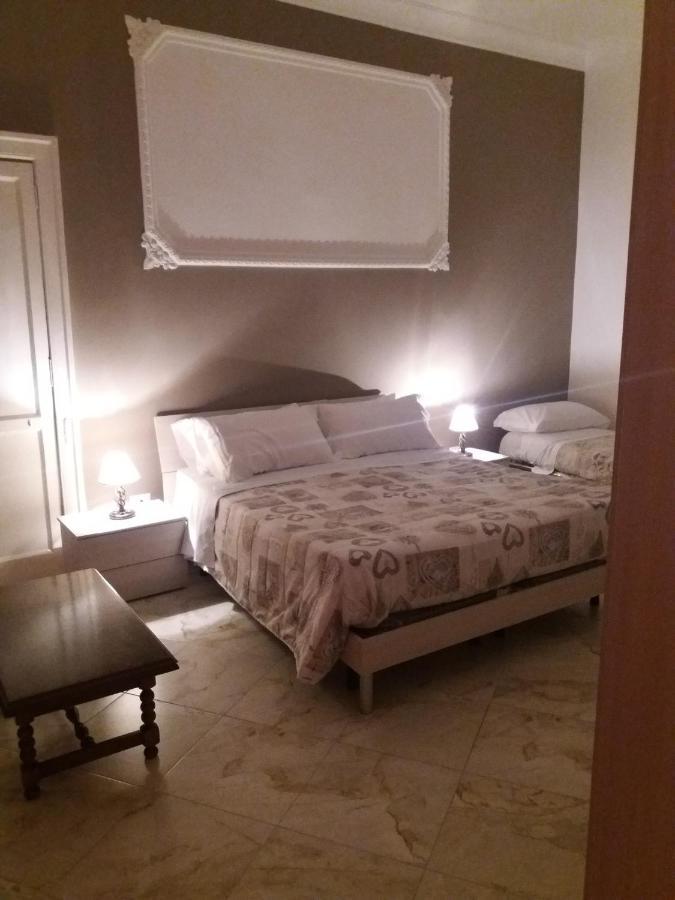 B&Bhotel Emmanuel Napoli ภายนอก รูปภาพ